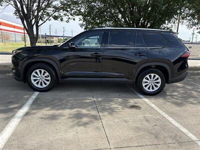 2025 Toyota Grand Highlander LE   - Photo 4 - Dallas, TX 75252
