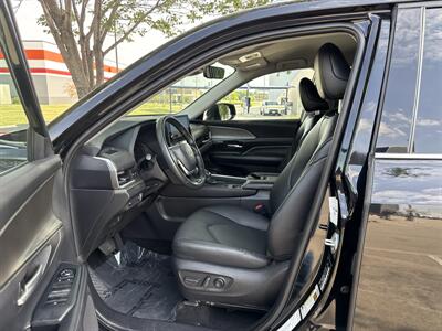 2025 Toyota Grand Highlander LE   - Photo 16 - Dallas, TX 75252