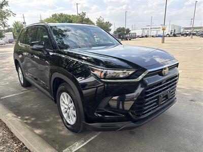 2025 Toyota Grand Highlander LE   - Photo 9 - Dallas, TX 75252