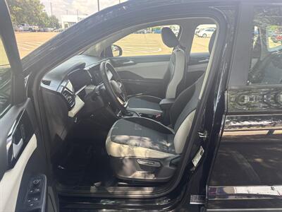 2025 Volkswagen Taos S   - Photo 16 - Dallas, TX 75252