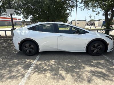 2024 Toyota Prius LE   - Photo 8 - Dallas, TX 75252