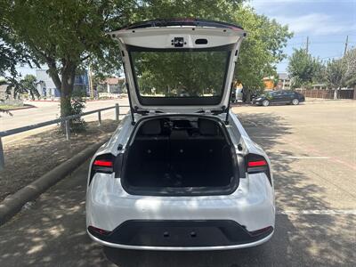 2024 Toyota Prius LE   - Photo 15 - Dallas, TX 75252