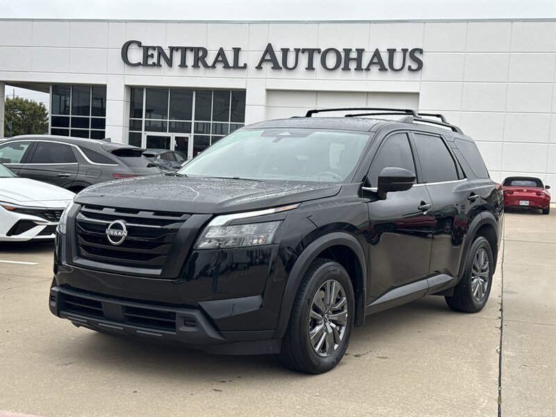 2024 Nissan Pathfinder SV   - Photo 1 - Dallas, TX 75252