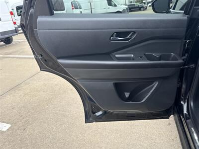 2024 Nissan Pathfinder SV   - Photo 9 - Dallas, TX 75252