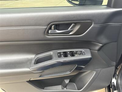 2024 Nissan Pathfinder SV   - Photo 8 - Dallas, TX 75252
