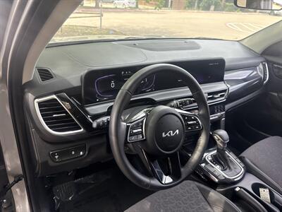 2025 Kia Seltos S   - Photo 19 - Dallas, TX 75252