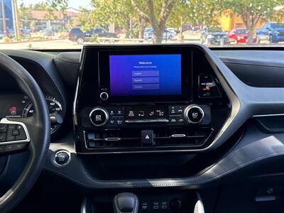 2023 Toyota Highlander L   - Photo 26 - Dallas, TX 75252