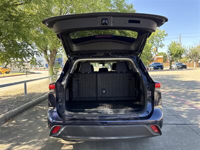 2023 Toyota Highlander L   - Photo 14 - Dallas, TX 75252