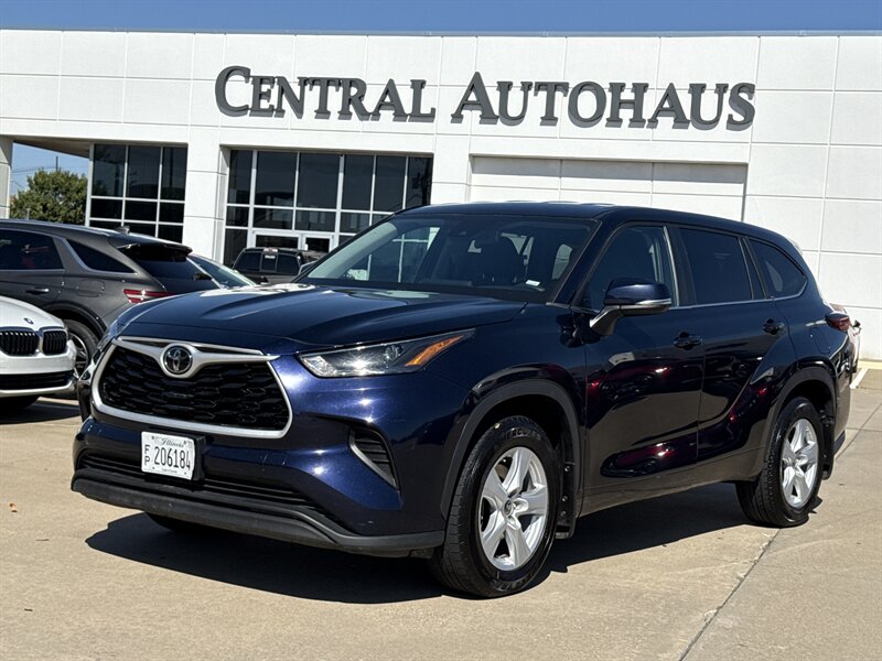 2023 Toyota Highlander L - Photo 1 - Dallas, TX 75252