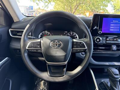 2023 Toyota Highlander L   - Photo 23 - Dallas, TX 75252