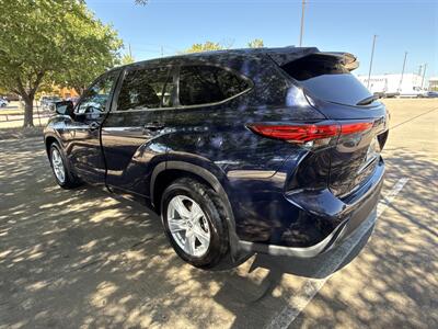2023 Toyota Highlander L   - Photo 5 - Dallas, TX 75252