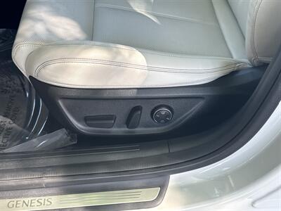2025 Genesis G70 2.5T Standard   - Photo 18 - Dallas, TX 75252