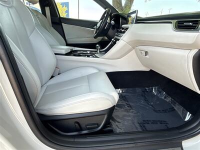2025 Genesis G70 2.5T Standard   - Photo 38 - Dallas, TX 75252