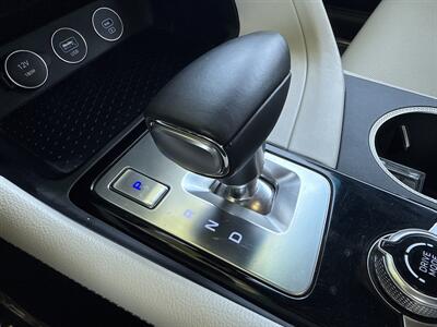 2025 Genesis G70 2.5T Standard   - Photo 31 - Dallas, TX 75252