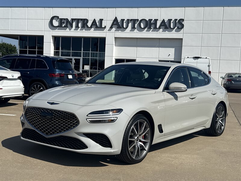 2025 Genesis G70 2.5T Standard  