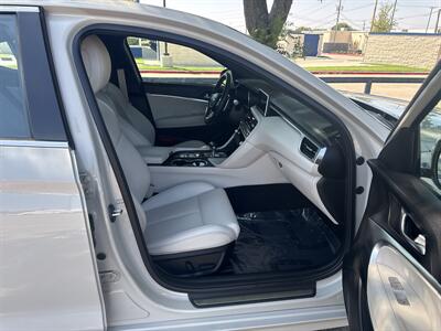 2025 Genesis G70 2.5T Standard   - Photo 19 - Dallas, TX 75252