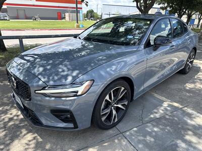 2024 Volvo S60 B5 Core Dark Theme   - Photo 3 - Dallas, TX 75252