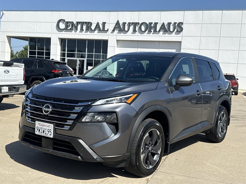 2026 Nissan Rogue SV   - Photo 1 - Dallas, TX 75252
