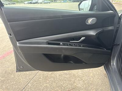 2025 Hyundai ELANTRA SE   - Photo 10 - Dallas, TX 75252