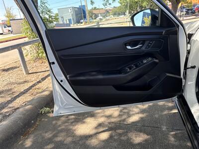 2025 Honda Accord Hybrid Sport-L   - Photo 11 - Dallas, TX 75252