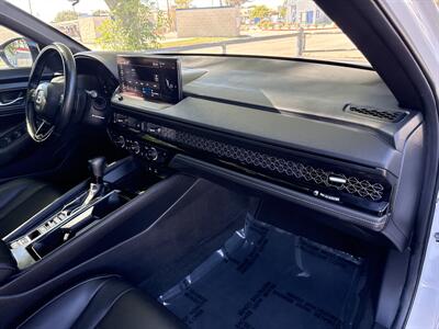 2025 Honda Accord Hybrid Sport-L   - Photo 22 - Dallas, TX 75252