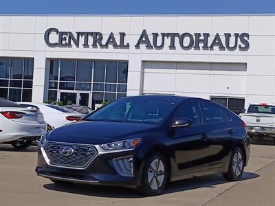 2022 Hyundai IONIQ Hybrid Blue   - Photo 1 - Dallas, TX 75252