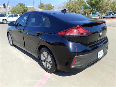 2022 Hyundai IONIQ Hybrid Blue   - Photo 5 - Dallas, TX 75252