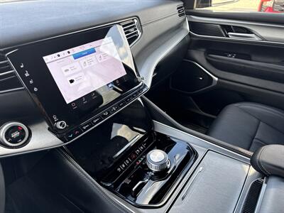 2025 Jeep Wagoneer L Series II   - Photo 38 - Dallas, TX 75252