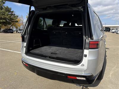 2025 Jeep Wagoneer L Series II   - Photo 17 - Dallas, TX 75252