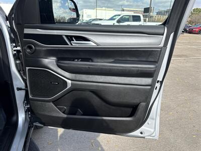 2025 Jeep Wagoneer L Series II   - Photo 14 - Dallas, TX 75252