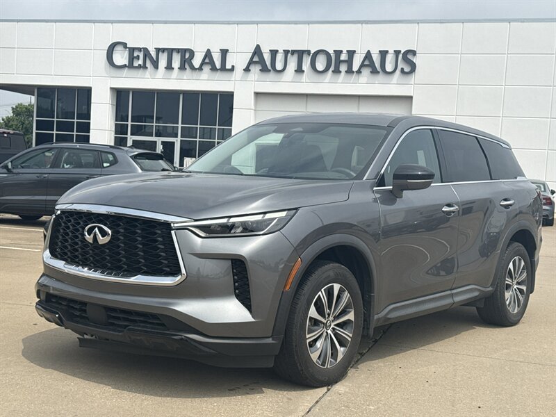 2023 INFINITI QX60 Pure  