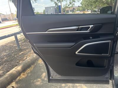 2024 Kia Telluride S   - Photo 17 - Dallas, TX 75252