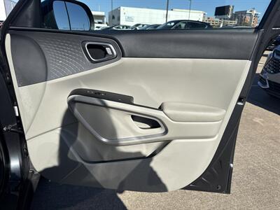 2025 Kia Soul LX   - Photo 13 - Dallas, TX 75252