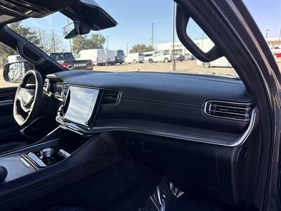 2024 Jeep Wagoneer L Series II - Photo 25 - Dallas, TX 75252