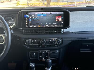 2024 Jeep Wrangler Sahara 4xe - Photo 28 - Dallas, TX 75252