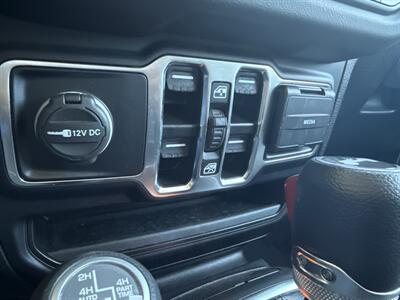 2024 Jeep Wrangler Sahara 4xe - Photo 32 - Dallas, TX 75252