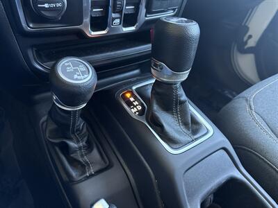 2024 Jeep Wrangler Sahara 4xe - Photo 35 - Dallas, TX 75252