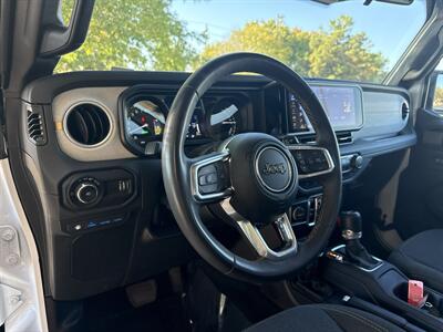 2024 Jeep Wrangler Sahara 4xe - Photo 21 - Dallas, TX 75252