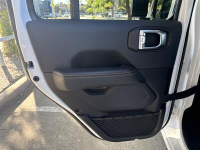 2024 Jeep Wrangler Sahara 4xe - Photo 12 - Dallas, TX 75252