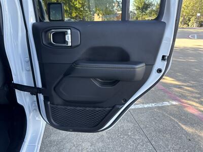2024 Jeep Wrangler Sahara 4xe - Photo 13 - Dallas, TX 75252