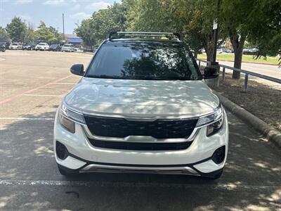 2023 Kia Seltos S   - Photo 2 - Dallas, TX 75252