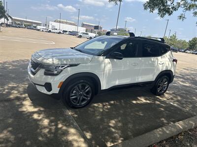 2023 Kia Seltos S   - Photo 4 - Dallas, TX 75252