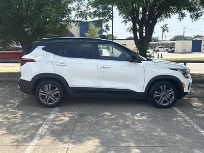 2023 Kia Seltos S   - Photo 9 - Dallas, TX 75252