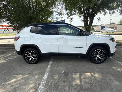 2024 Jeep Compass Limited   - Photo 8 - Dallas, TX 75252