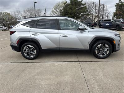 2025 Hyundai TUCSON SEL   - Photo 8 - Dallas, TX 75252