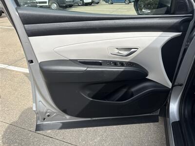 2025 Hyundai TUCSON SEL   - Photo 10 - Dallas, TX 75252