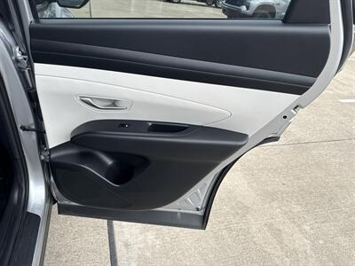 2025 Hyundai TUCSON SEL   - Photo 13 - Dallas, TX 75252