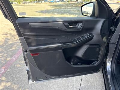 2025 Ford Escape Active   - Photo 10 - Dallas, TX 75252