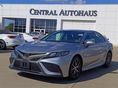 2023 Toyota Camry SE   - Photo 1 - Dallas, TX 75252