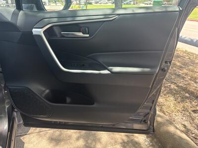 2024 Toyota RAV4 XLE   - Photo 11 - Dallas, TX 75252
